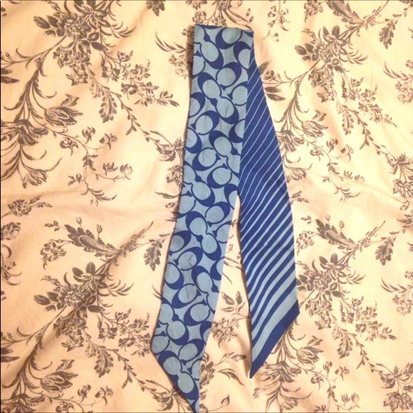 Coach blue silk scarf - Picture 1 of 3